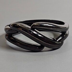 Lia Sophia GALENA Gunmetal Swirl Bangle Cuff Bracelet Oval Hinged Clamper